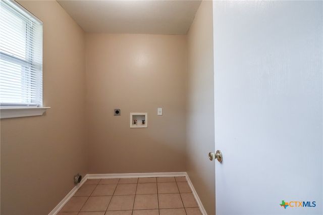 807 Leifester Circle B, Killeen, TX 76549