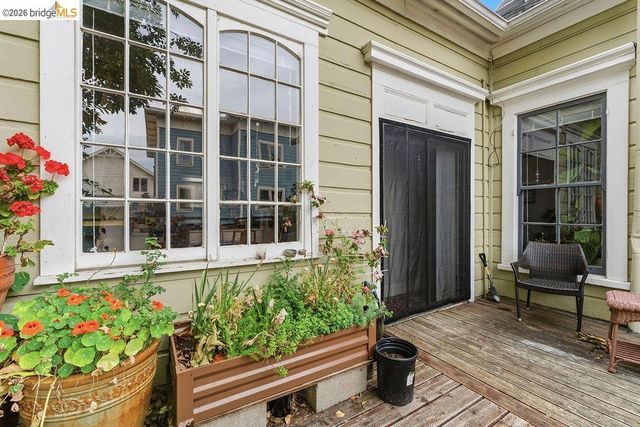 1817 Everett, Alameda, CA 94501