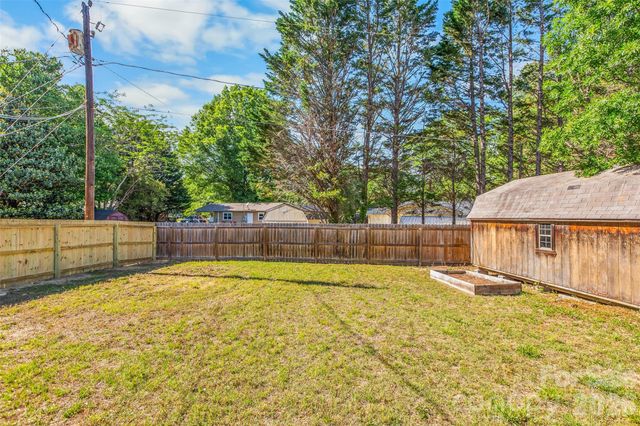 355 Weatherford Drive, King, NC 27021