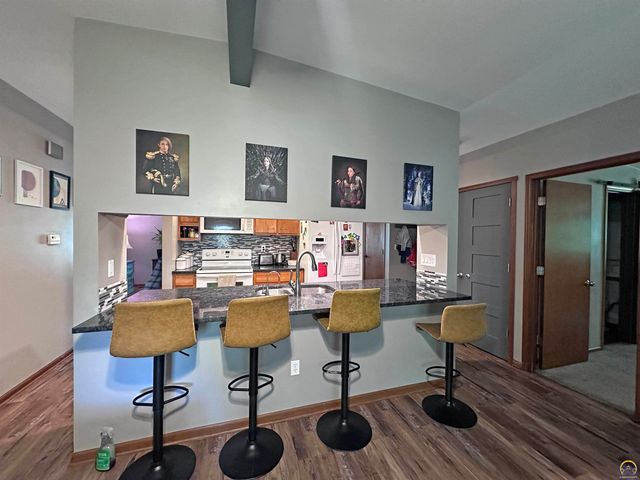 3113 SW Stone AVE, Topeka, KS 66614