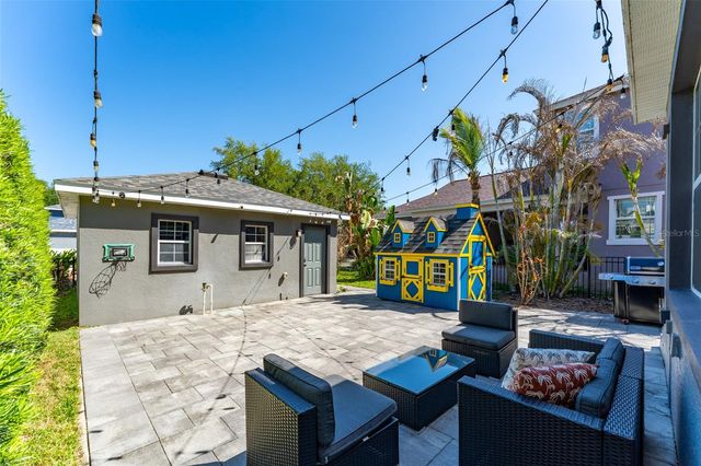 16008 PALMETTORUN CIRCLE, Lithia, FL 33547