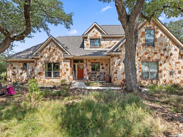 319 Hidden Pointe, New Braunfels, TX 78132