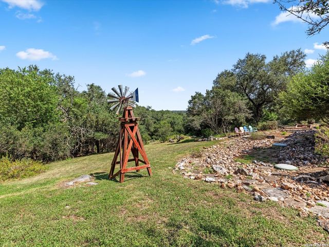 319 Hidden Pointe, New Braunfels, TX 78132