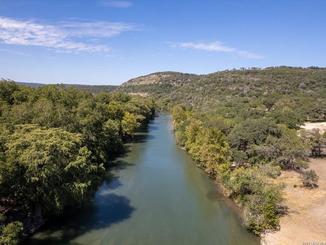 319 Hidden Pointe, New Braunfels, TX 78132
