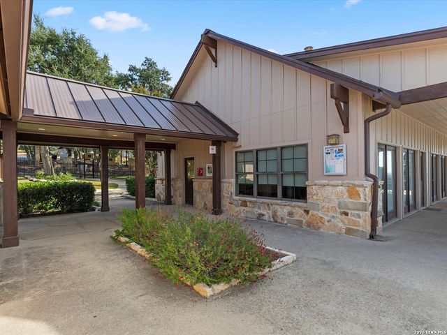319 Hidden Pointe, New Braunfels, TX 78132
