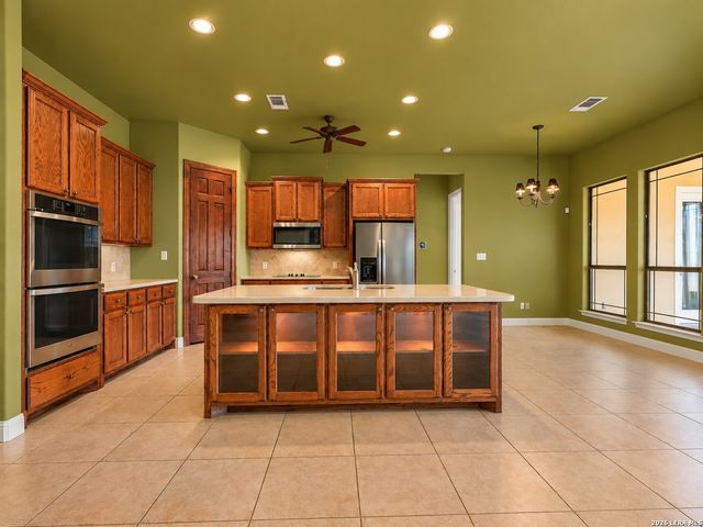 319 Hidden Pointe, New Braunfels, TX 78132
