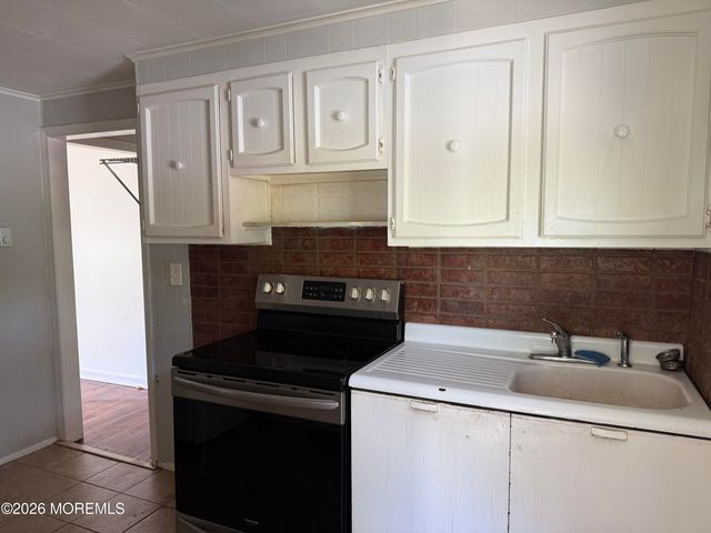 326 W Sylvania Avenue, Neptune City, NJ 07753