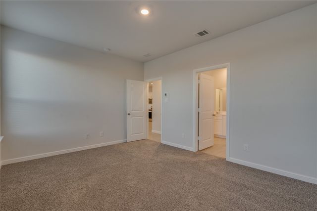 9645 Alderleaf Trail, Fort Worth, TX 76036