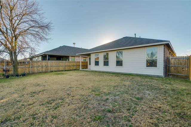 9645 Alderleaf Trail, Fort Worth, TX 76036