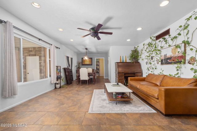 3362 N Camino Los Brazos, Tucson, AZ 85750