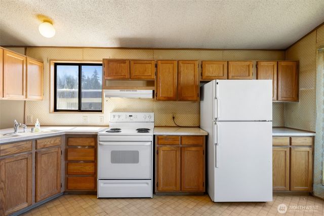 20705 9TH Ave E, Spanaway, WA 98387