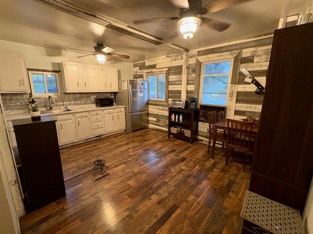 101 Fishpot Rd, Centerville, PA 15333