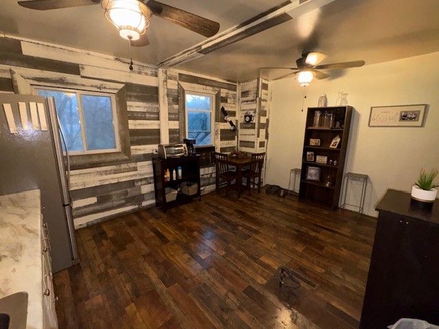 101 Fishpot Rd, Centerville, PA 15333