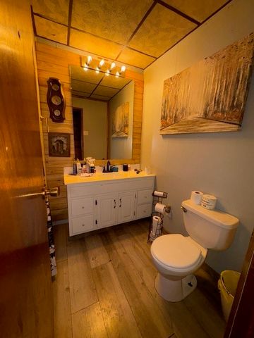 101 Fishpot Rd, Centerville, PA 15333