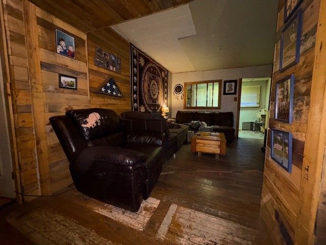 101 Fishpot Rd, Centerville, PA 15333