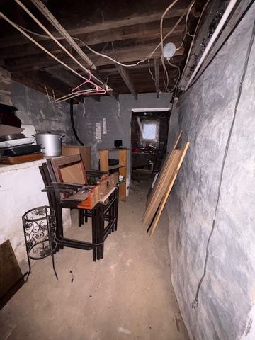 101 Fishpot Rd, Centerville, PA 15333