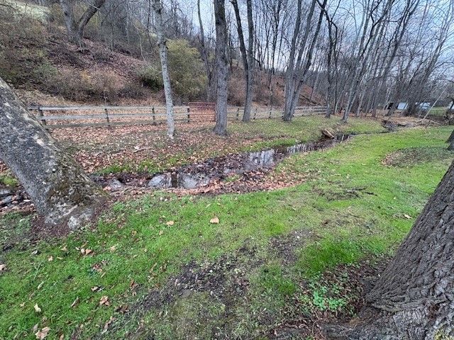 101 Fishpot Rd, Centerville, PA 15333