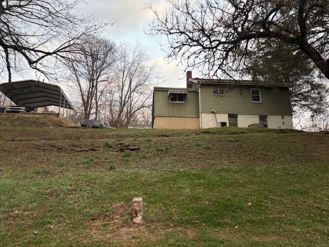 101 Fishpot Rd, Centerville, PA 15333