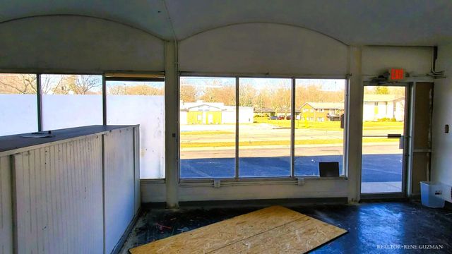 1612 Diamond Avenue NE 1606, Grand Rapids, MI 49505