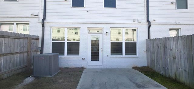 81 Auburn Woods Drive, Auburn, GA 30011