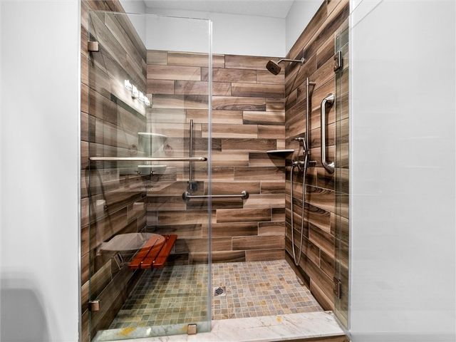 53 Timber Creek Trl, Gates, NY 14606