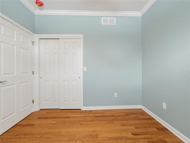 53 Timber Creek Trl, Gates, NY 14606