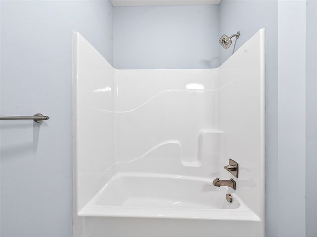 53 Timber Creek Trl, Gates, NY 14606