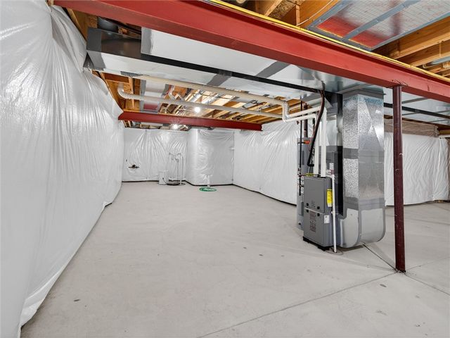 53 Timber Creek Trl, Gates, NY 14606