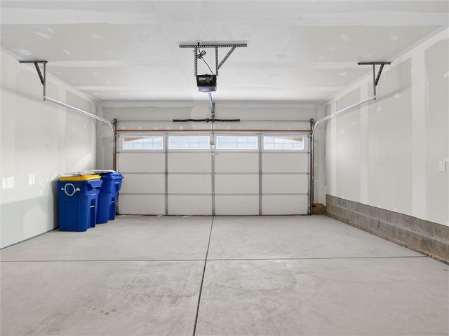 53 Timber Creek Trl, Gates, NY 14606