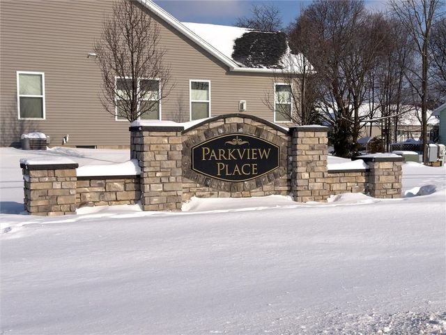 53 Timber Creek Trl, Gates, NY 14606