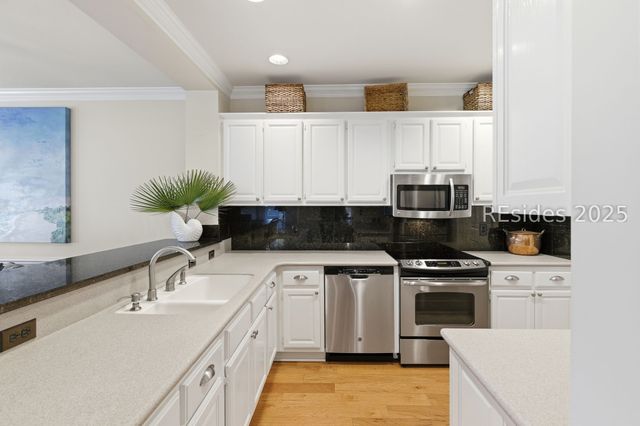 37 Plantation Homes Dr, Daufuskie Island, SC 29915