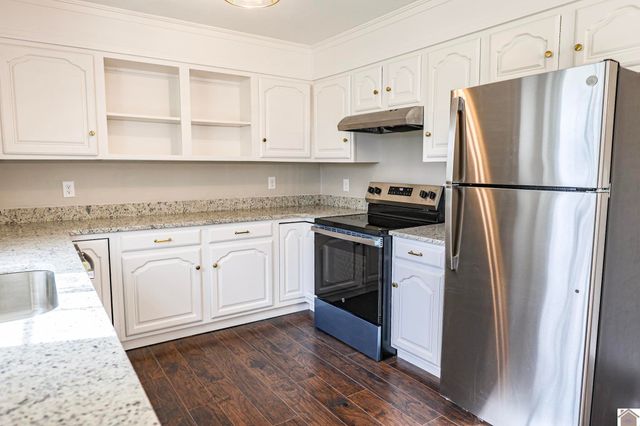 2960 Elliott Road, West Paducah, KY 42086