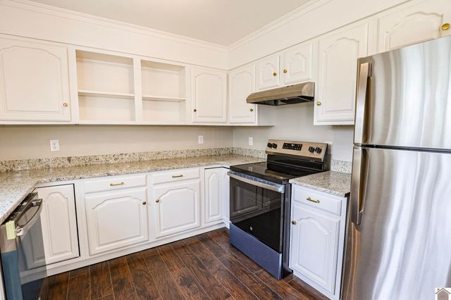 2960 Elliott Road, West Paducah, KY 42086