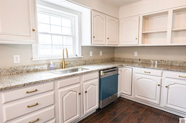 2960 Elliott Road, West Paducah, KY 42086