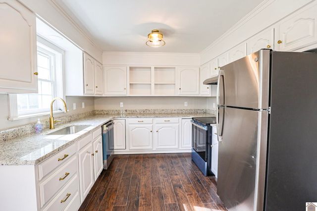 2960 Elliott Road, West Paducah, KY 42086