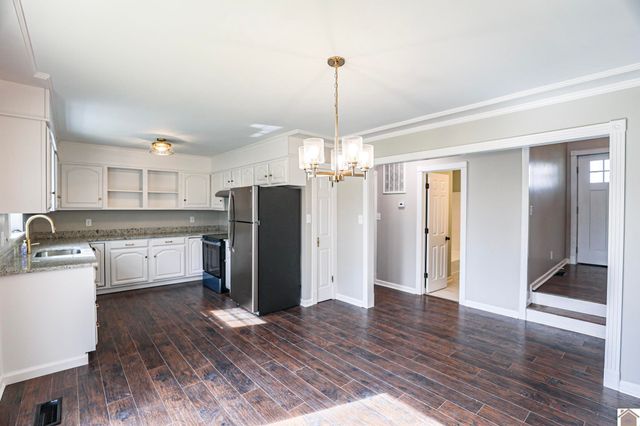 2960 Elliott Road, West Paducah, KY 42086