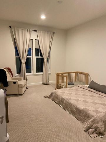 513 N Pershing Court, Barrington, IL 60010