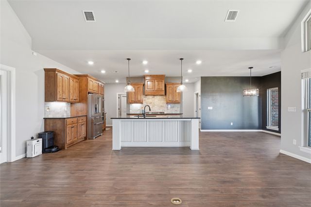 2115 E 45th Circle S, Sand Springs, OK 74063