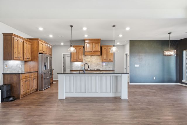 2115 E 45th Circle S, Sand Springs, OK 74063