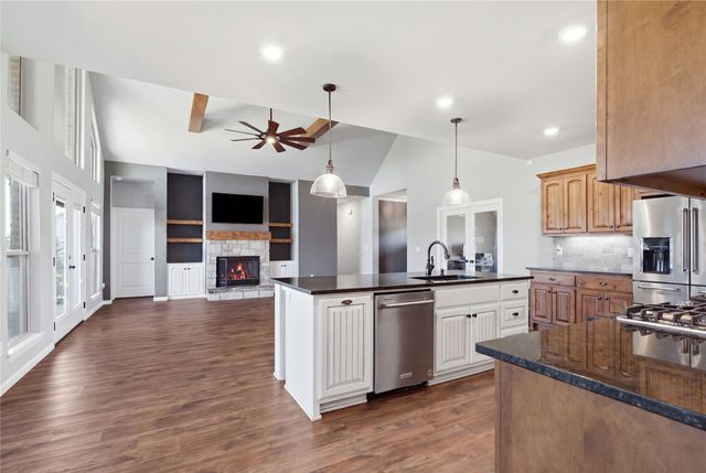 2115 E 45th Circle S, Sand Springs, OK 74063