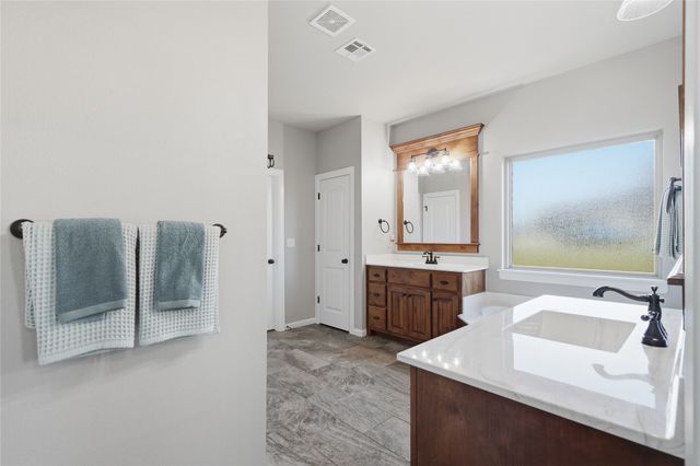 2115 E 45th Circle S, Sand Springs, OK 74063