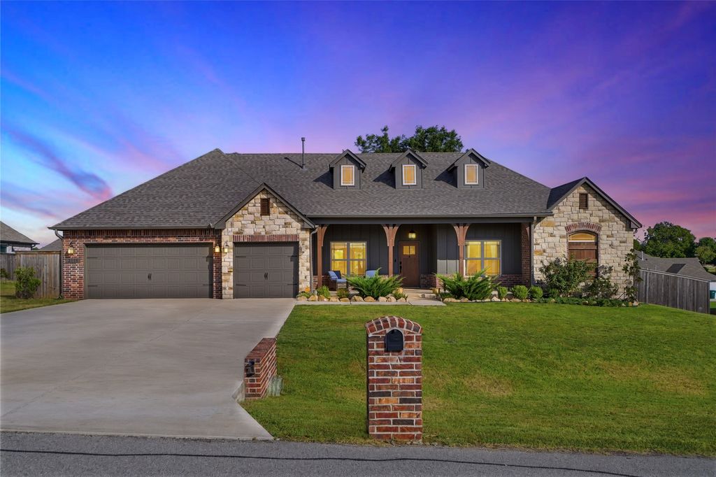 2115 E 45th Circle S, Sand Springs, OK 74063