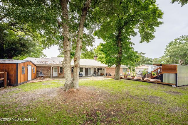 117 Muirfield Court, Ocean Springs, MS 39564