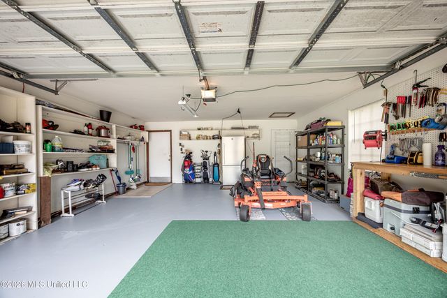 117 Muirfield Court, Ocean Springs, MS 39564