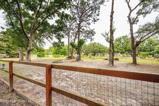 117 Muirfield Court, Ocean Springs, MS 39564
