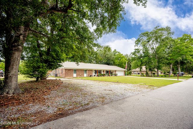 117 Muirfield Court, Ocean Springs, MS 39564