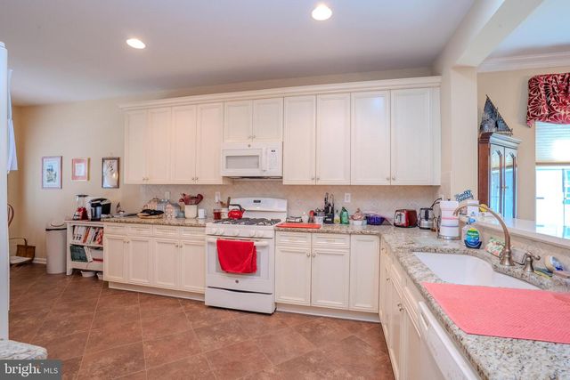 3 HIGHT BLVD, Hightstown, NJ 08520