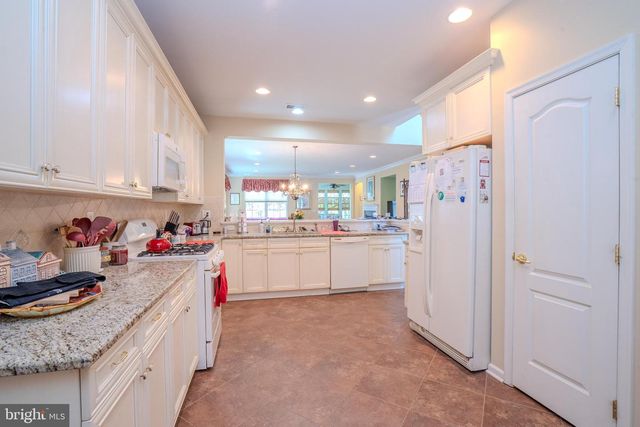3 HIGHT BLVD, Hightstown, NJ 08520