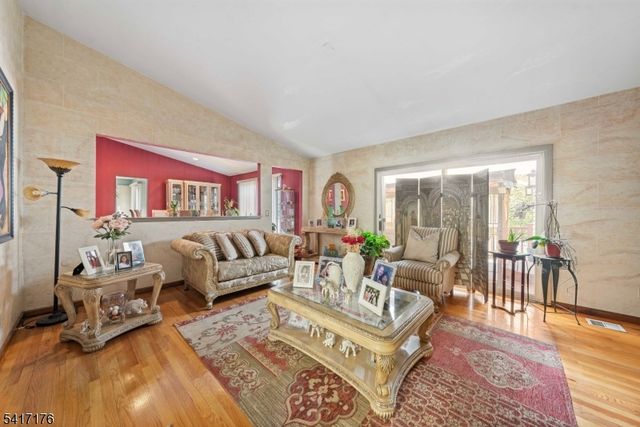 220 Horseshoe Rd, Berkeley Heights Twp., NJ 07922