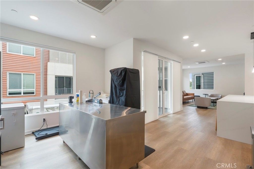 Image 16 of property listing at 809 Brickyard Lane, Costa Mesa, CA 92627